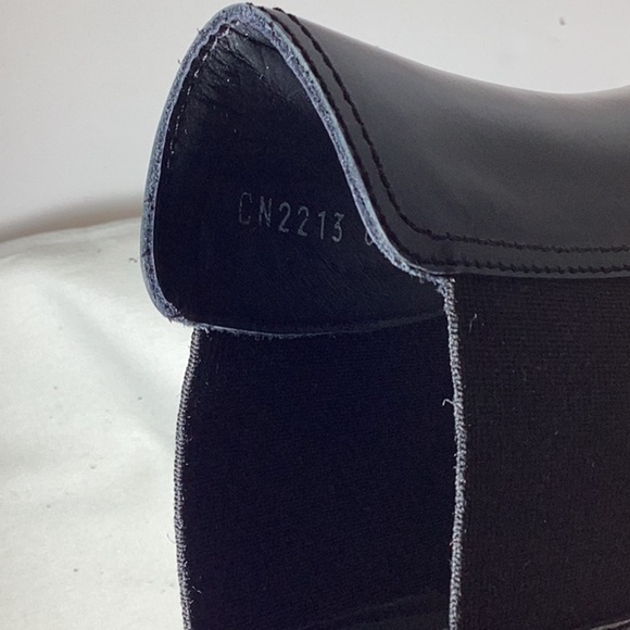 Alexander McQueen Womens Tread Heeled Chelsea Boot
Black - Picture 11 of 14